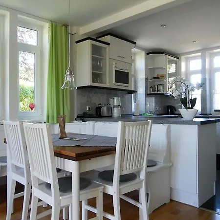 Stuenkel Rechts, Helgolaender Strasse Dom wakacyjny *