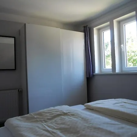 Stuenkel Rechts, Helgolaender Strasse Nyaraló